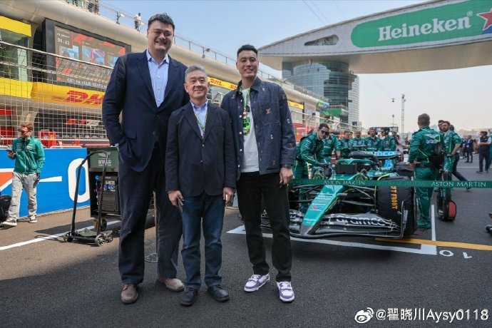 聯(lián)動(dòng)F1！翟曉川曬與姚明、阿隆索、范志毅、周冠宇等的合照