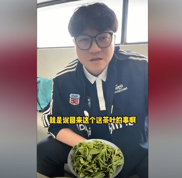 趙鵬：不太清楚賈秀全要球員買茶葉的段子，但這在現(xiàn)實中也正常