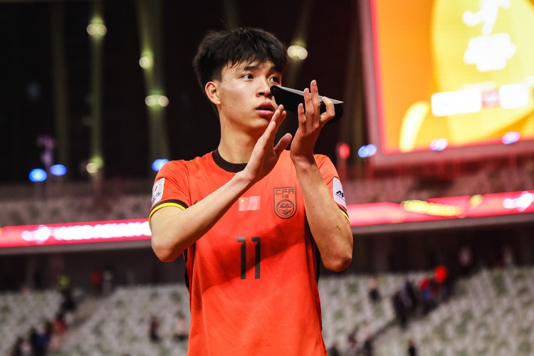 期待首秀！18歲王鈺棟入選中澳戰(zhàn)名單&穿11號(hào)，首進(jìn)國(guó)足正賽名單